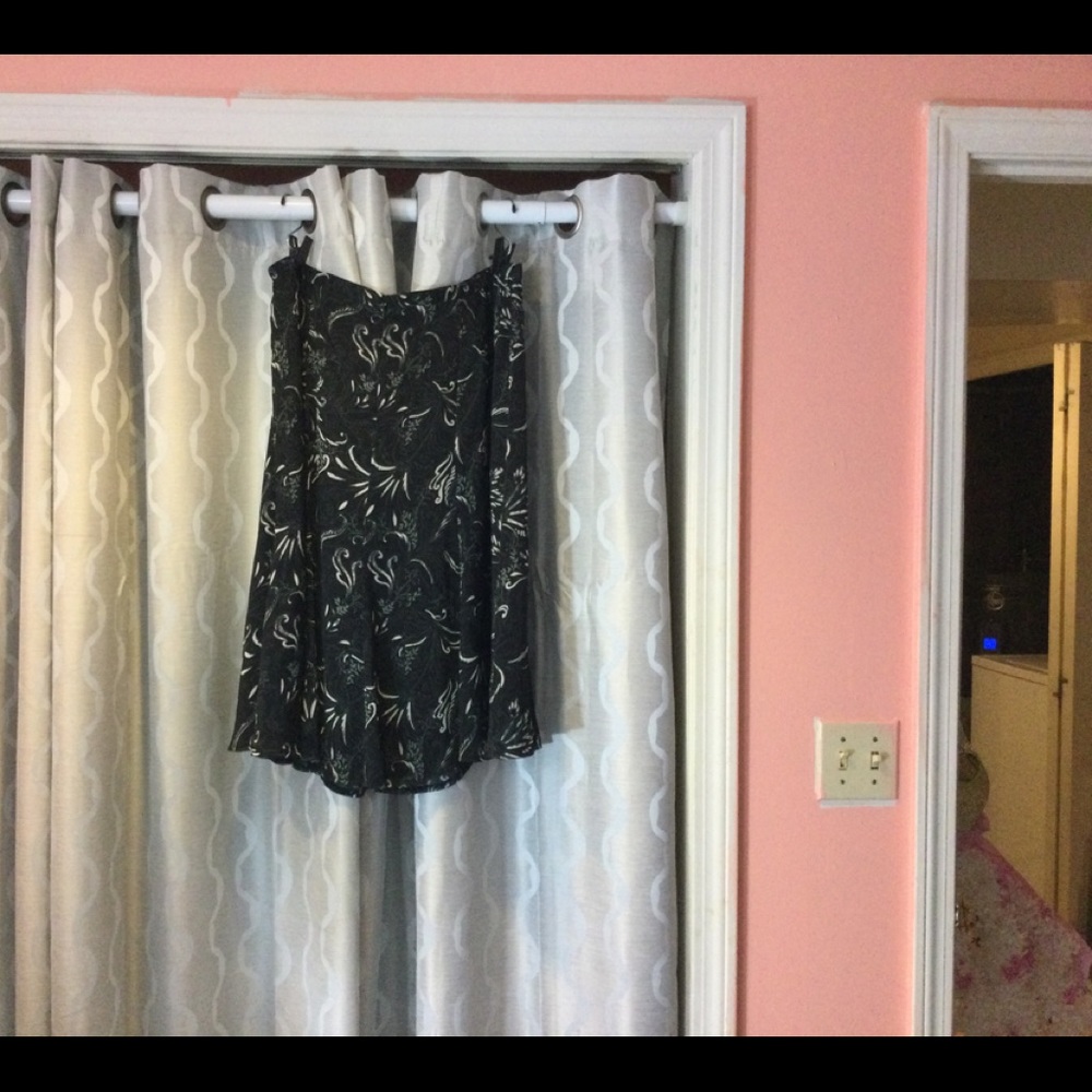 Swirly Skirt - Picture 2 of 3